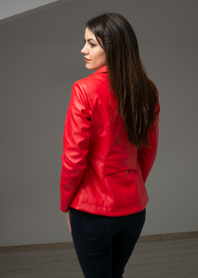 кожено яке червено