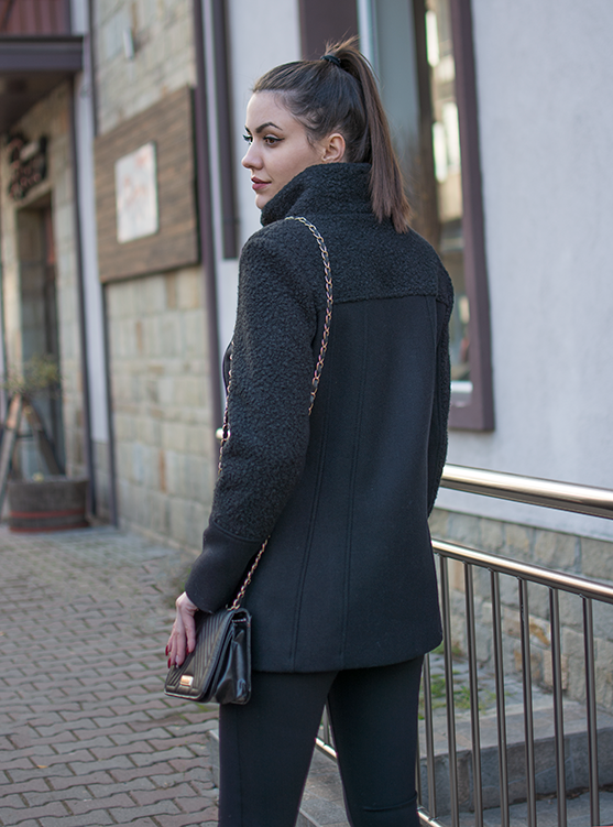 ПАЛТО ОТ ВЪЛНА И БУКЛЕ ПАЛТО ОТ ВЪЛНА И БУКЛЕ