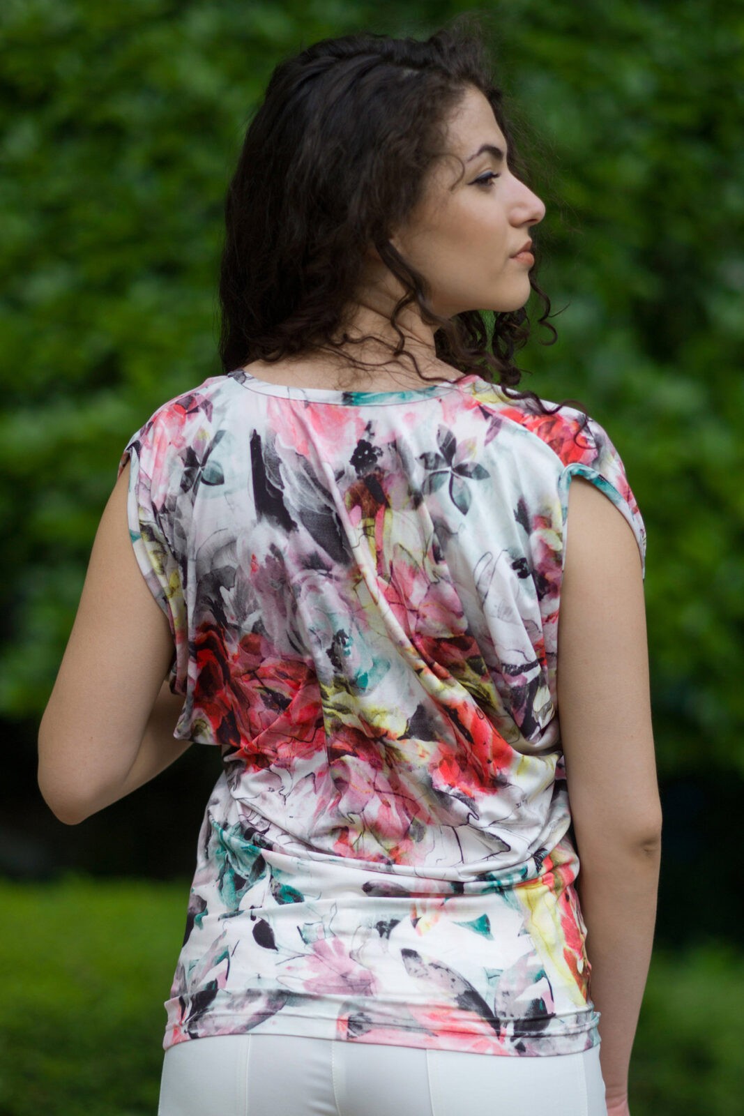 БЛУЗА С ПАДНАЛО РАМО БЛУЗА С ПАДНАЛО РАМО